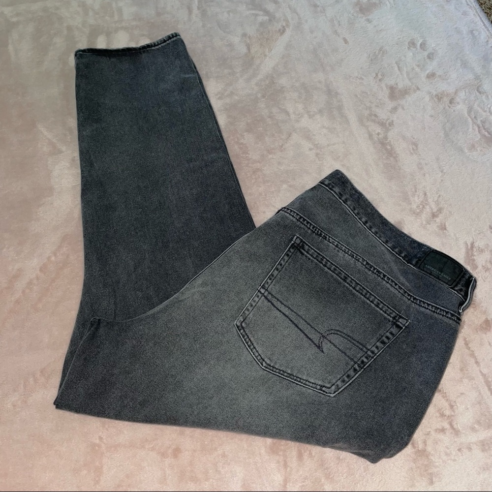 American Eagle hi-rise girlfriend jean size 20 short